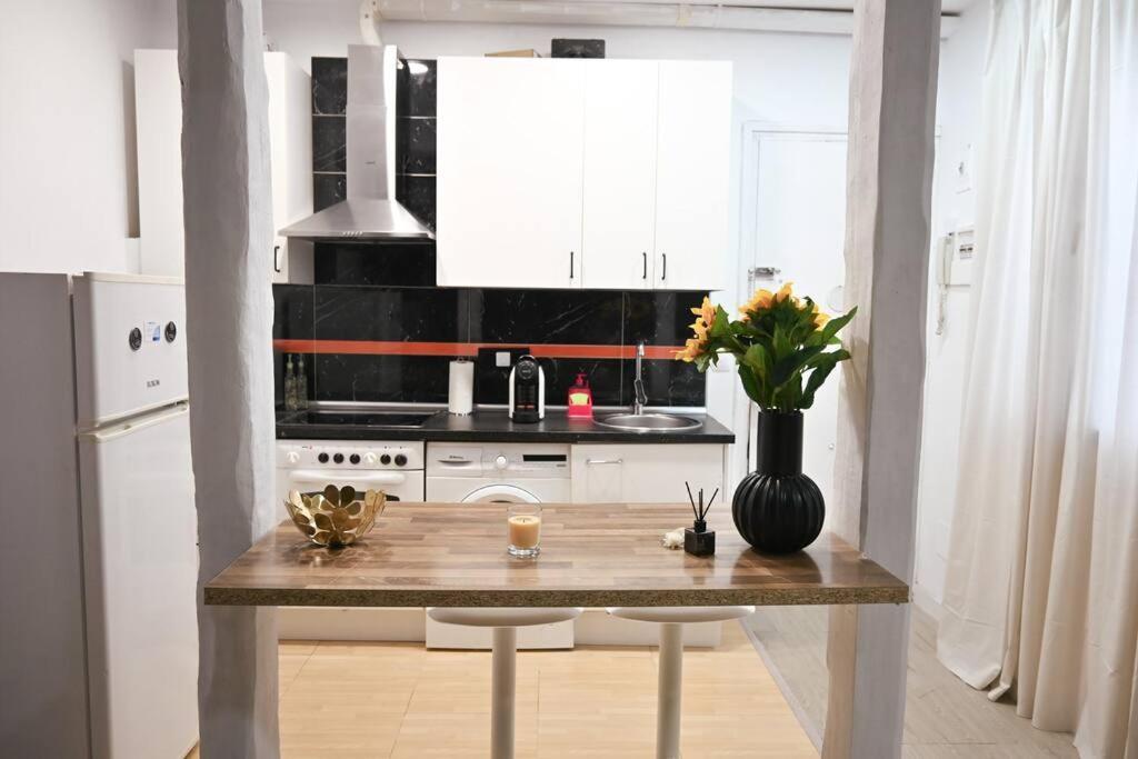 Agradable Apartamento Temporal De 1 Dormitorio En Madrid Pez30 Apartamento Exterior foto