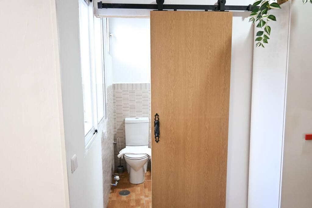 Agradable Apartamento Temporal De 1 Dormitorio En Madrid Pez30 Apartamento Exterior foto