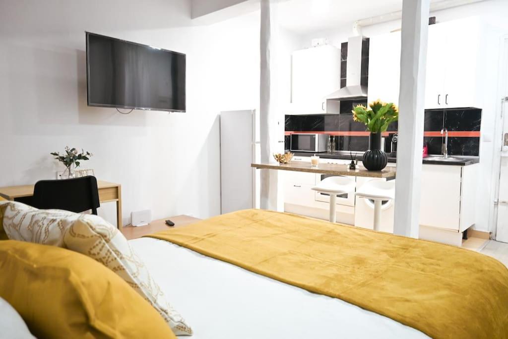 Agradable Apartamento Temporal De 1 Dormitorio En Madrid Pez30 Apartamento Exterior foto